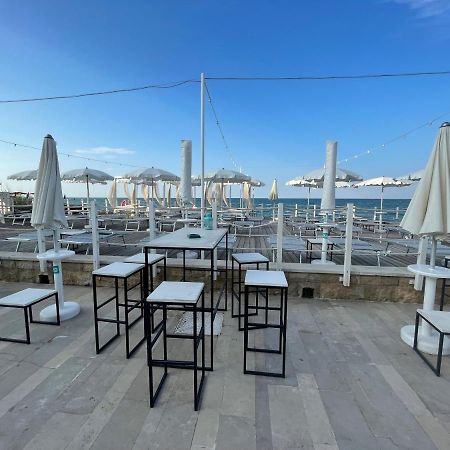 Fabris Palace Trani Exterior photo