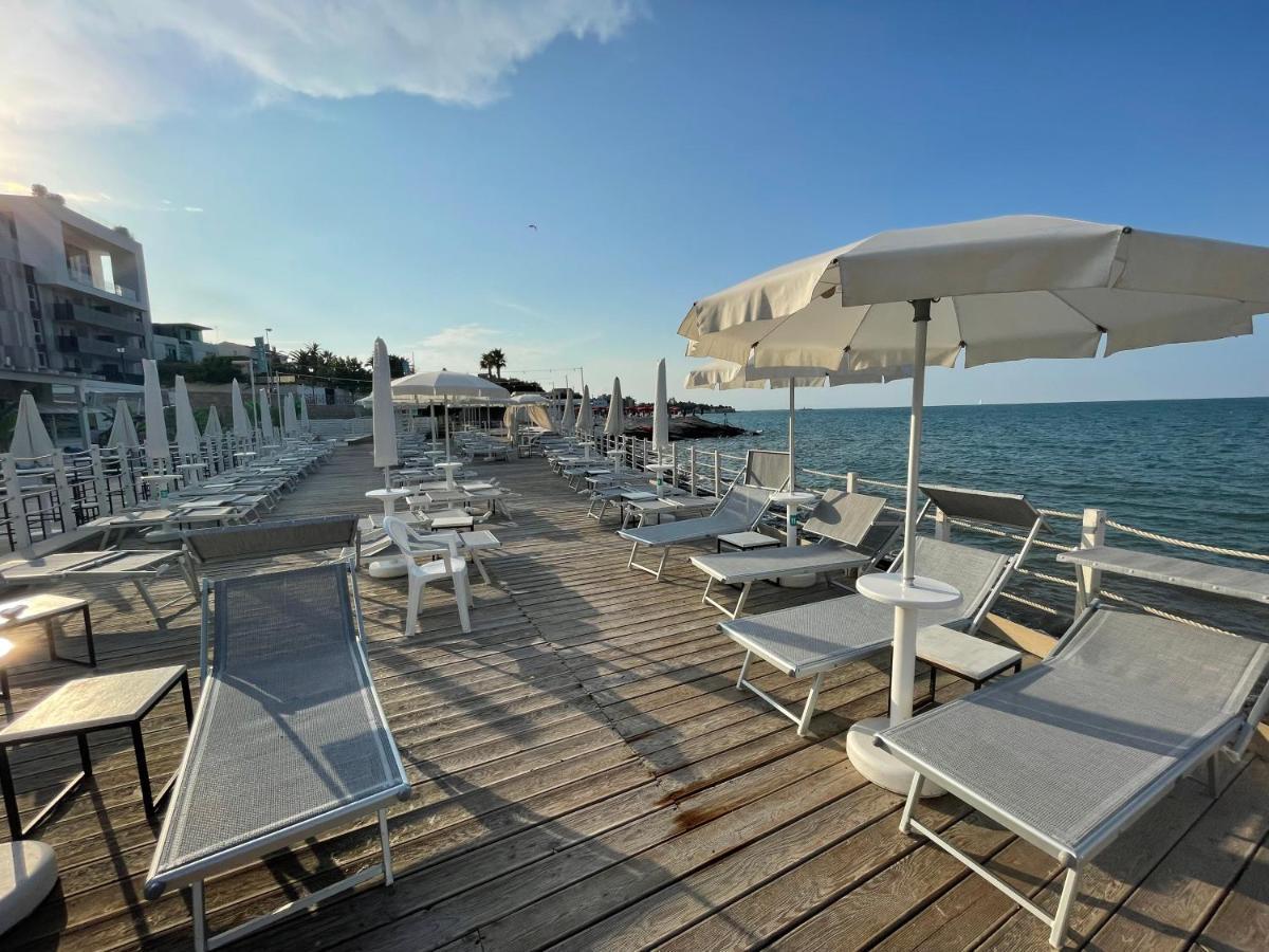 Fabris Palace Trani Exterior photo