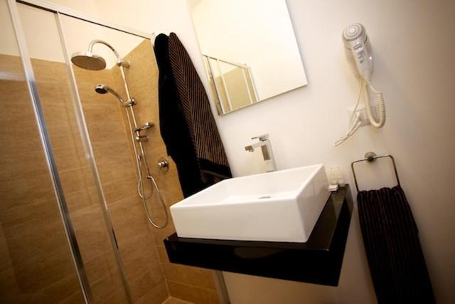 Fabris Palace Trani Room photo